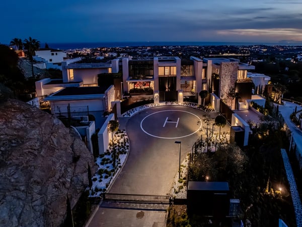 House in Benahavis - view 1