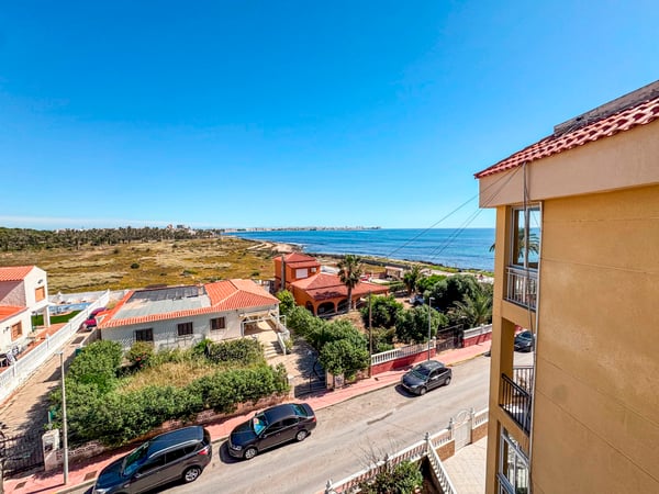 Apartment in Punta Prima - view 1
