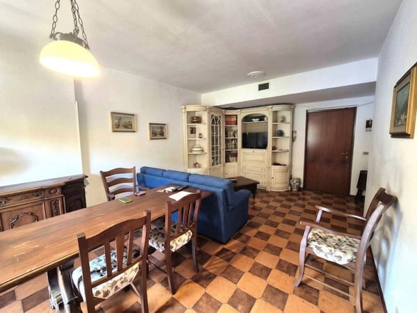 House in Castelnuovo di Garfagnana - view 1
