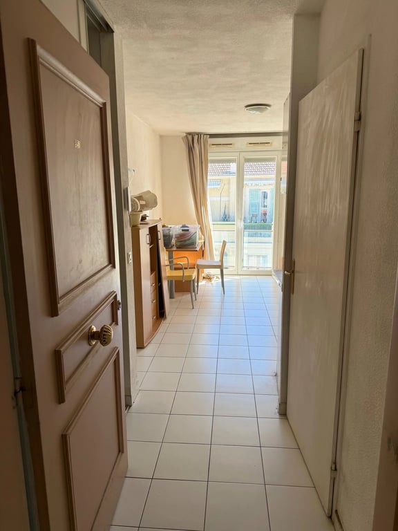 Apartment in Nice - Image 3