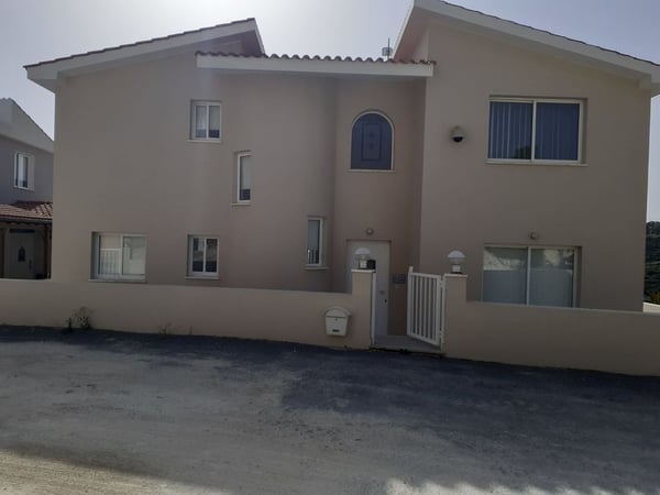 Villa in Tsada - view 1