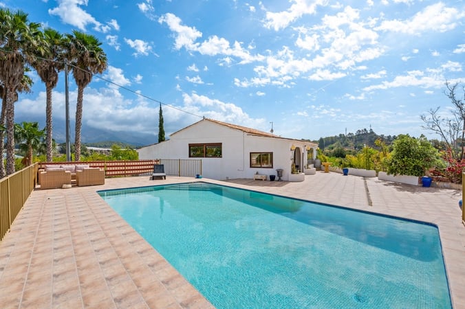House in La Nucia - view 1