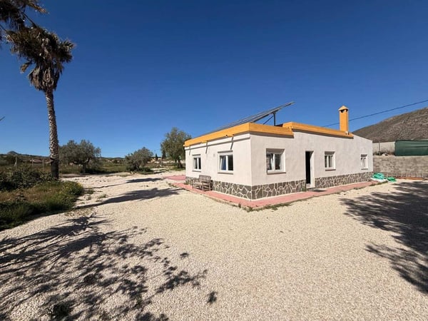 House in Hondon de los Frailes - view 1