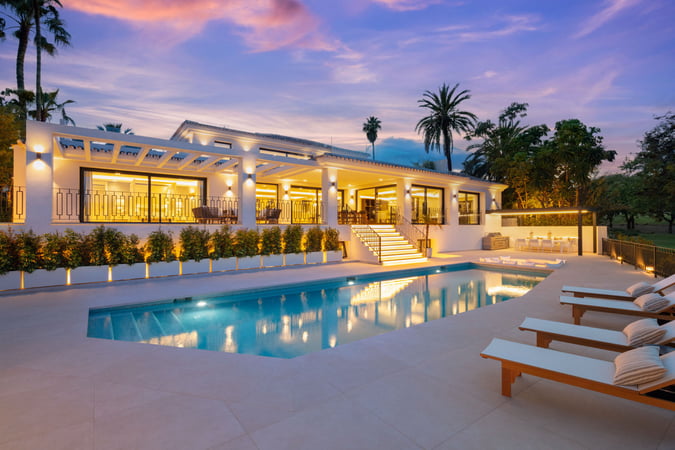 Villa in Nueva Andalucia - view 1