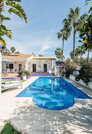 Villa in Artola - view 1