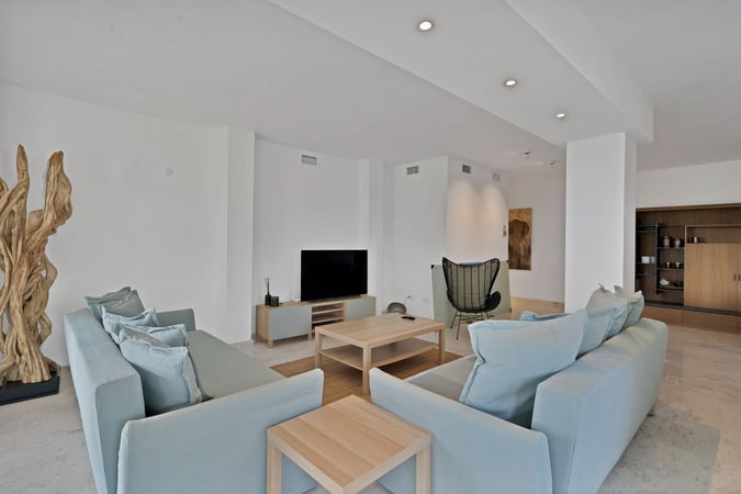 Apartment in La Mairena - view 1