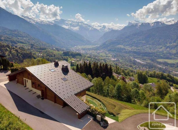 House in Verchaix - view 1