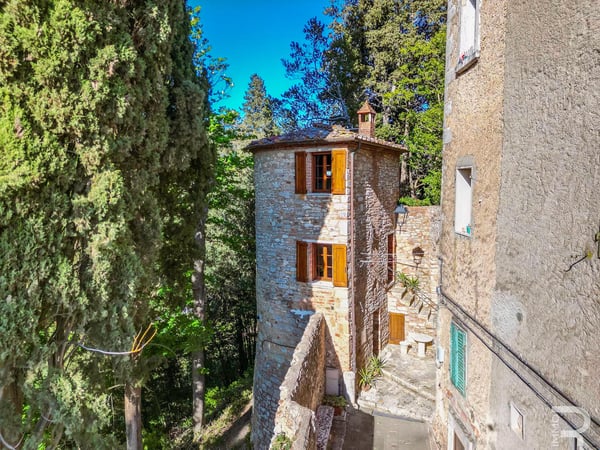House in Rapolano Terme - view 1