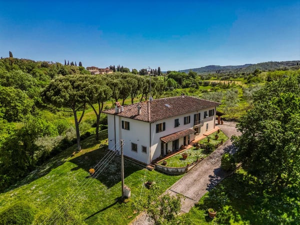 House in Poggio a Caiano - view 1