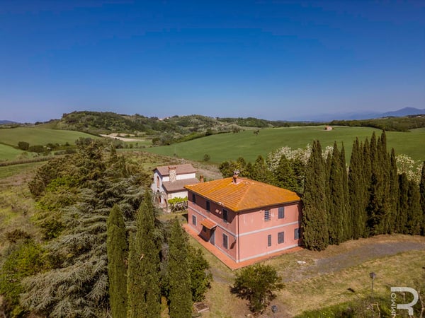 House in Aiale - view 1
