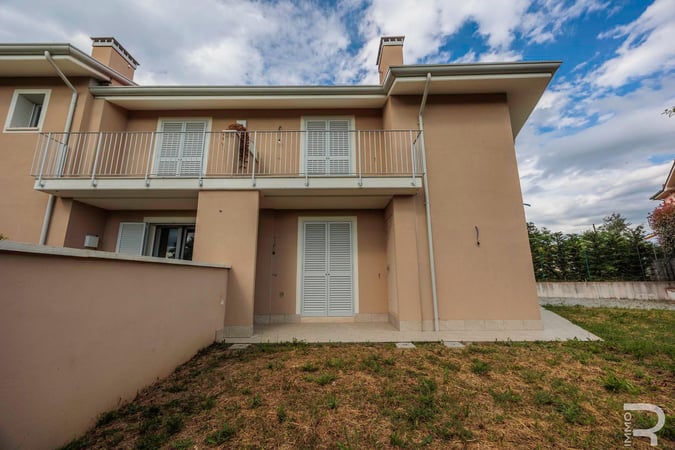 House in Santa Maria a Monte - view 1