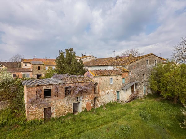House in Larciano - view 1