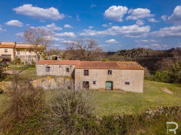 House in Pitigliano - view 1