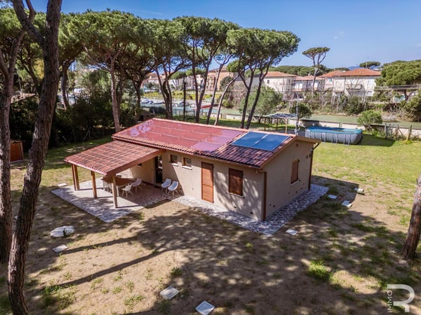Villa in Grosseto - view 1