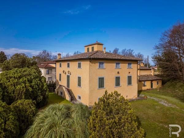 Villa in Fucecchio - view 1