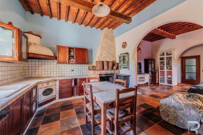 Apartment in Buti - view 1