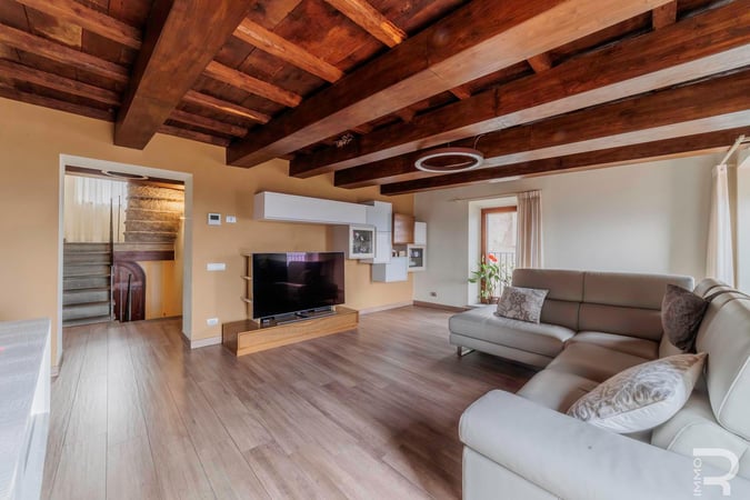 House in Castelnuovo di Garfagnana - view 1