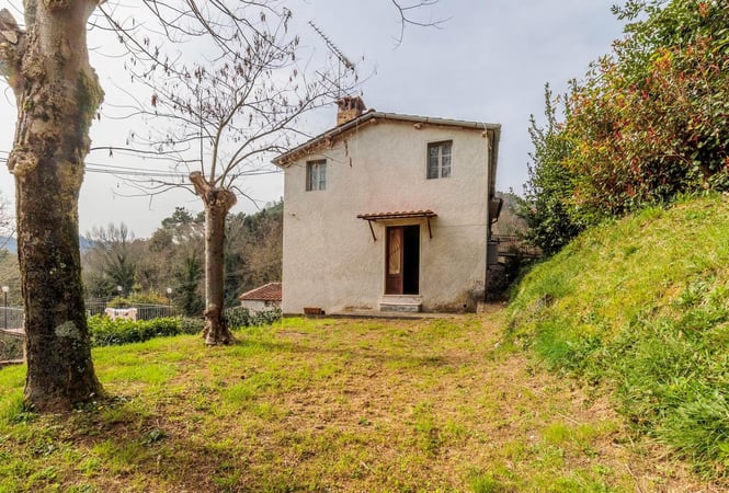 House in Camaiore - view 1