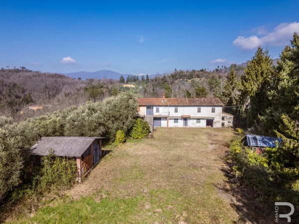 House in Buggiano - view 1