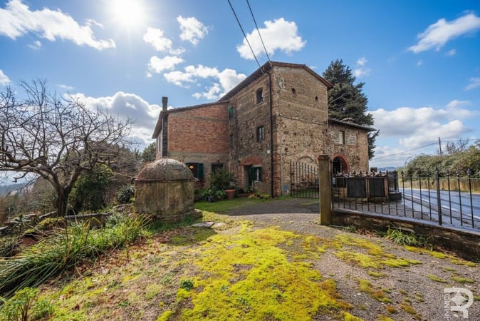 House in Montespertoli - view 1