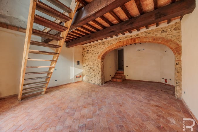 House in Montecatini Terme - view 1