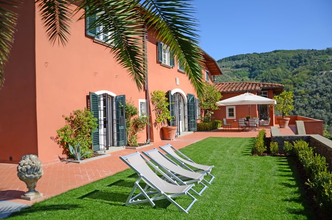 Villa in Massa e Cozzile - view 1