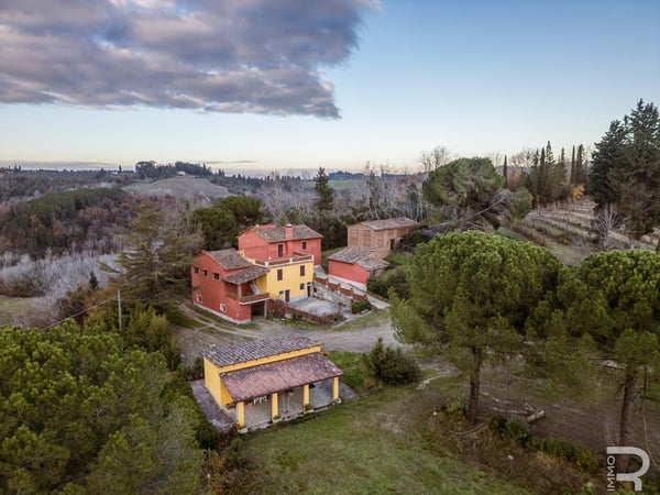 House in Castelfiorentino - view 1