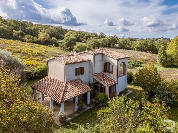 House in Manciano - view 1