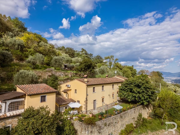 House in Lamporecchio - view 1