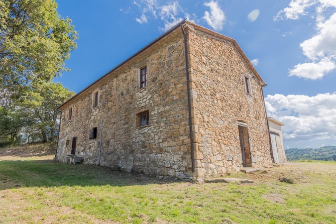 House in Arcidosso - view 1