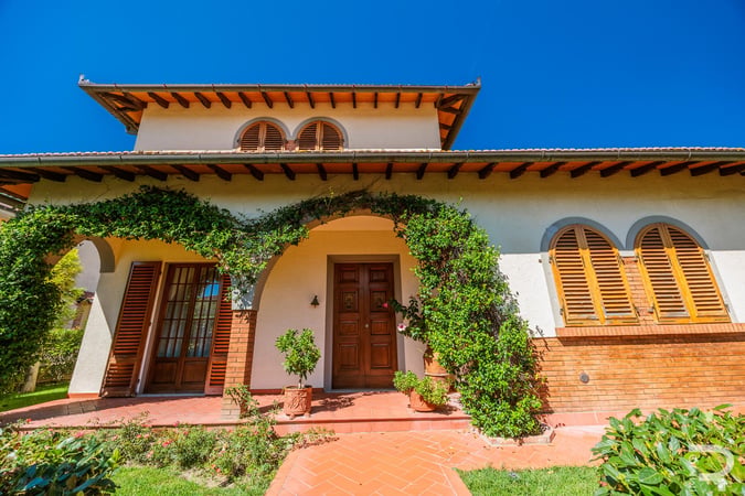 Villa in Montespertoli - view 1