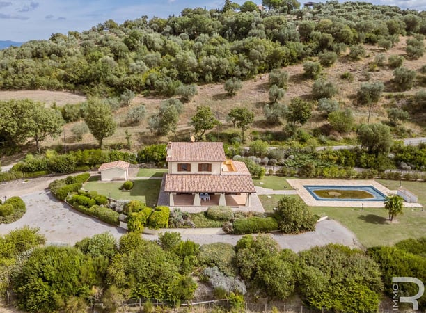 House in Manciano - view 1
