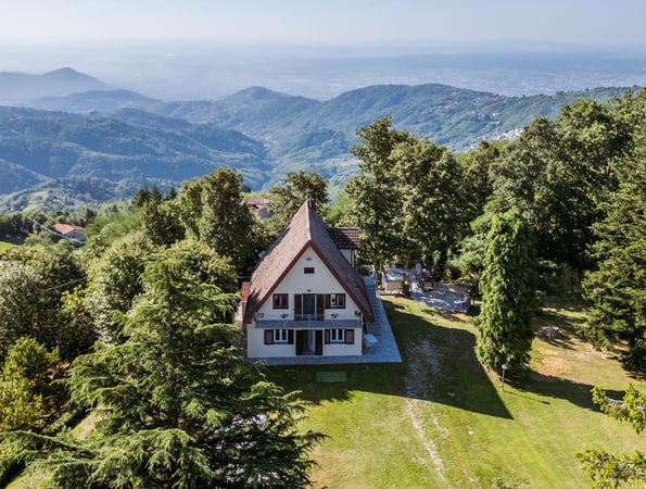 Villa in Marliana - view 1