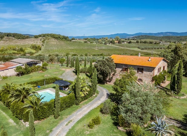 House in Gavorrano - view 1