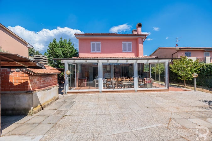 Villa in Follonica - view 1