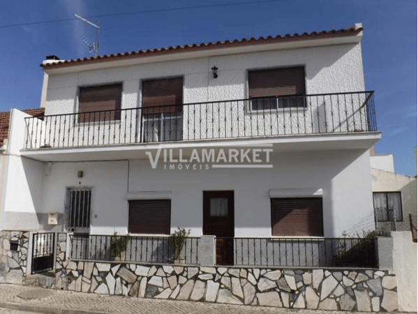 Apartment in Vila Nova da Rainha - view 1