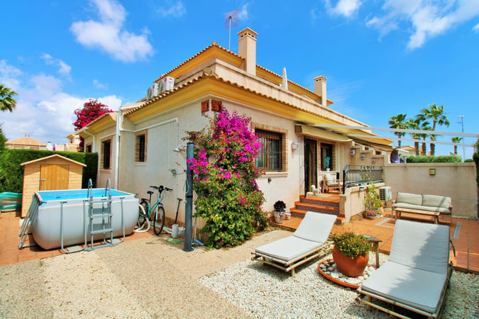 House in Villamartin - view 1