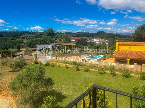 House in Monserrat - view 1