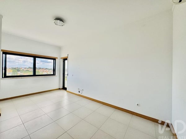 Apartment in Charneca de Caparica - view 1