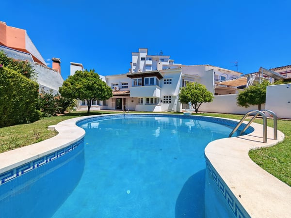 Villa in Fuengirola - view 1