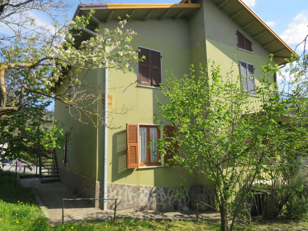 House in Minucciano - Image 2