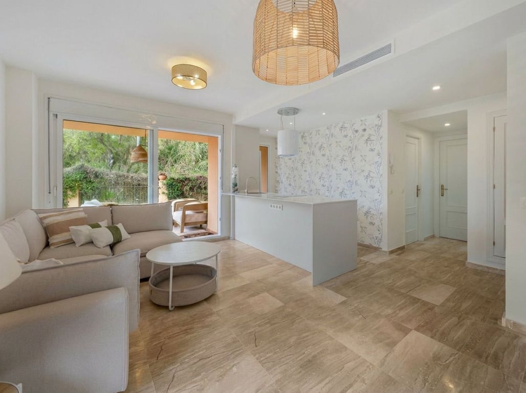 Apartment in Las Chapas - Image 3