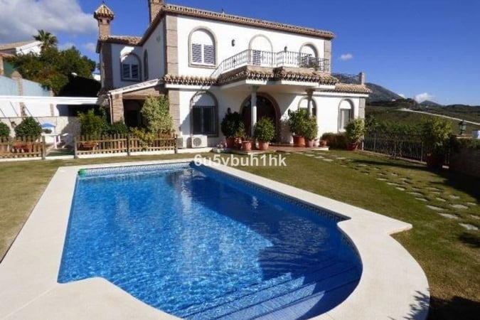 Villa in Mijas - view 1