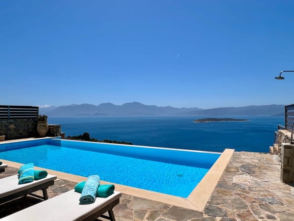 House in Agios Nikolaos - view 1