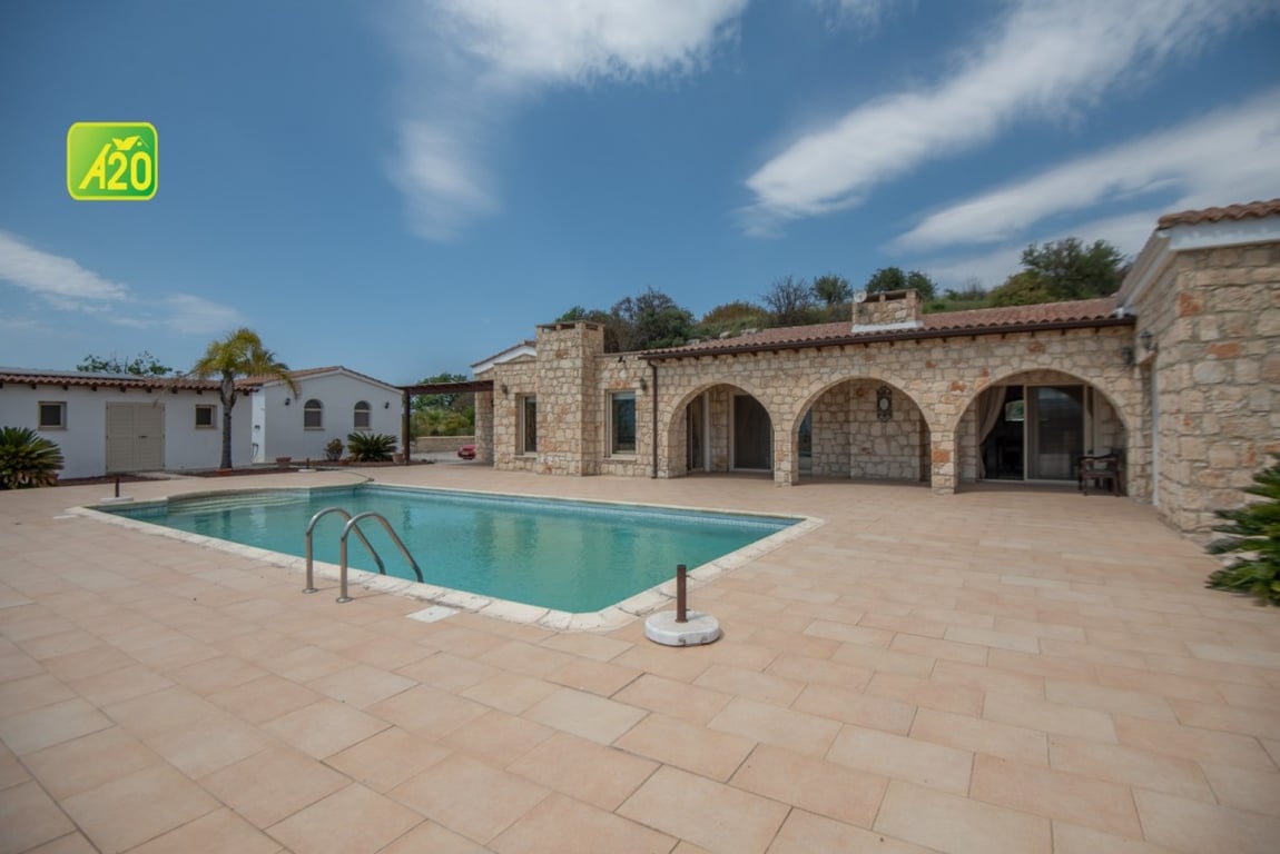 Villa in Simou - Image 2