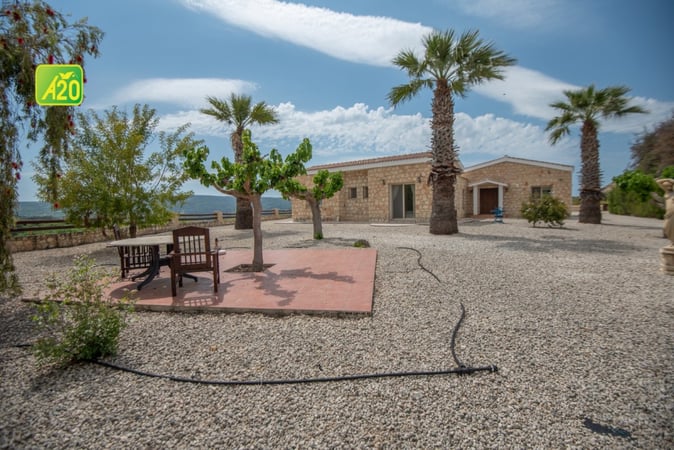 Villa in Simou - view 1