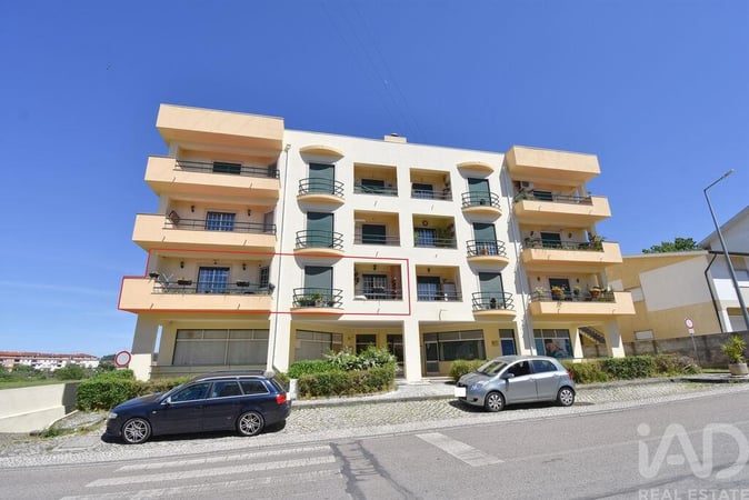 Apartment in Miranda do Corvo - view 1