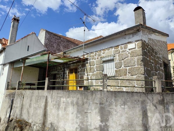 House in Covas - view 1