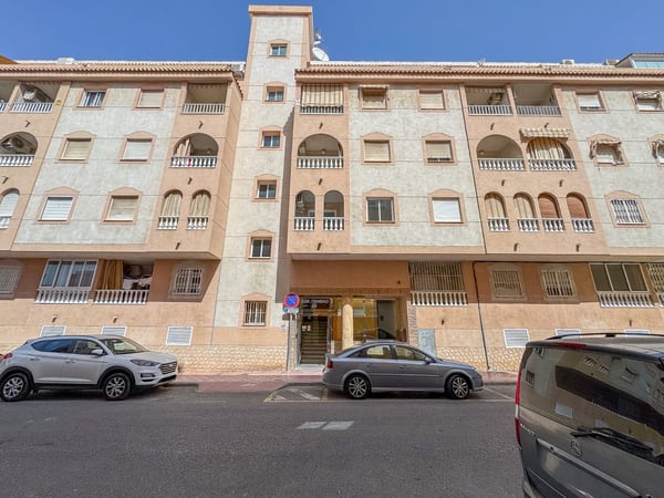Apartment in Torrevieja - view 1