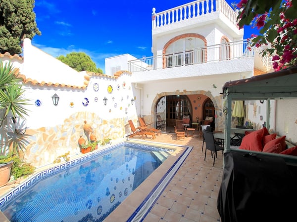 Villa in La Zenia - view 1